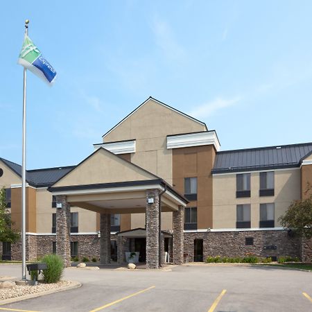 Holiday Inn Express Cedar Rapids - Collins Road By Ihg Exterior photo