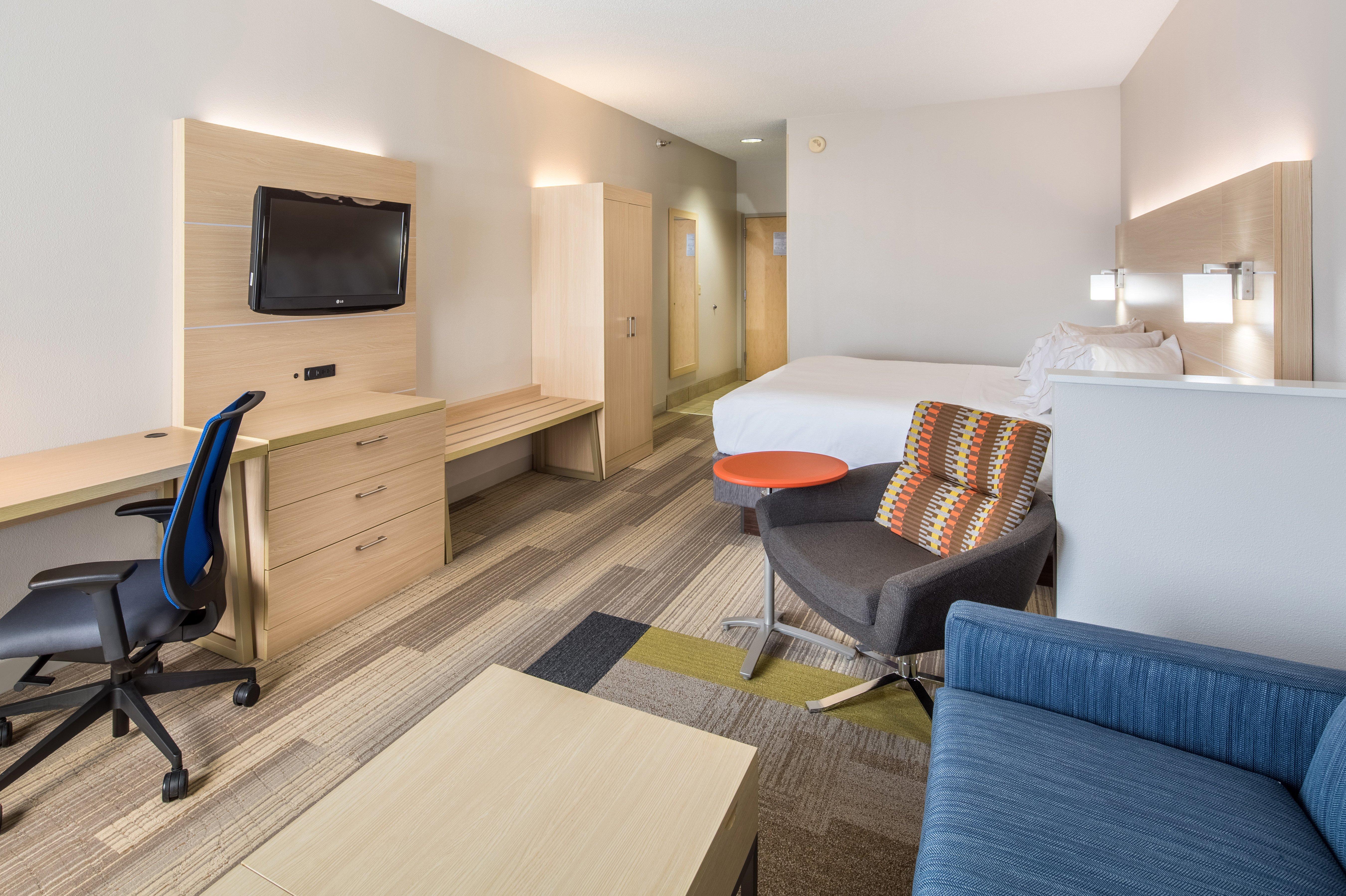 Holiday Inn Express Cedar Rapids - Collins Road By Ihg Exterior photo