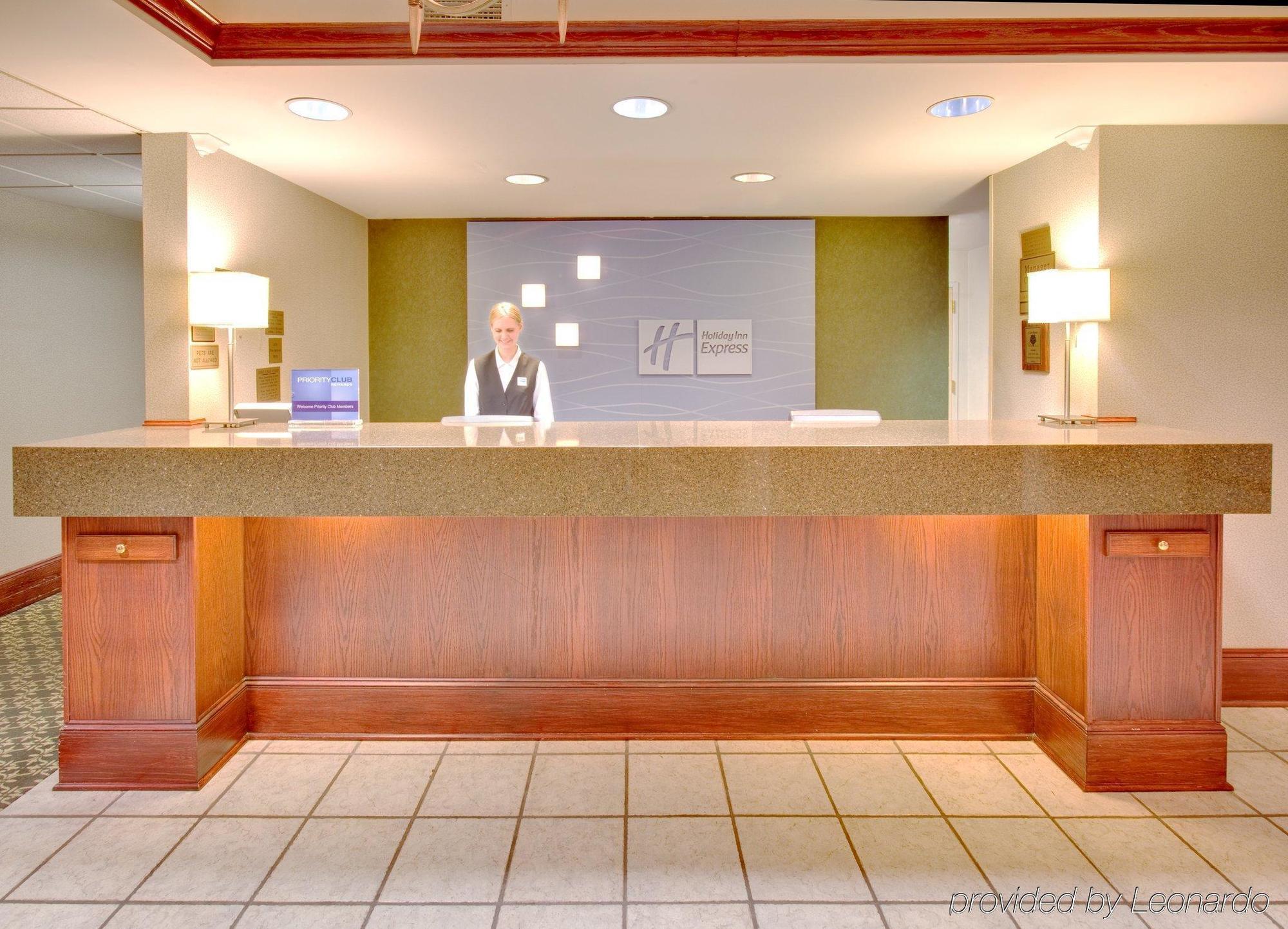 Holiday Inn Express Cedar Rapids - Collins Road By Ihg Interior photo